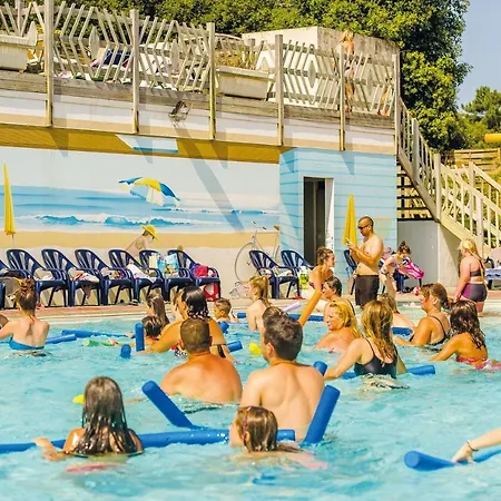 Camping Sunissim Riez A La Vie By Locatour 4* Saint-Hilaire-de-Riez